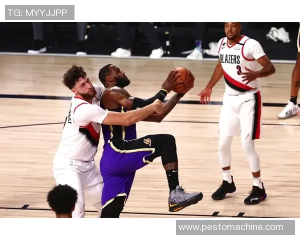 2007年湖人与开拓者的经典对决回顾与精彩瞬间分析